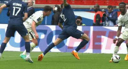 1682868589956012268.gif 开云体育官方-【法甲】阿什拉夫染红左路被爆 10人巴黎1比3告负