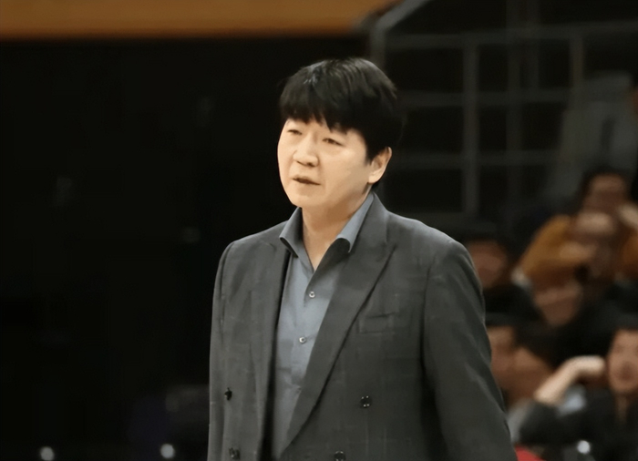 开云体育官方平台-山东崩了n年的三分终于有救了!王证搭配陈林坚,空间+威慑力拉满|山东队|比赛|球员|命中率|兜底_新浪体育_新浪新闻