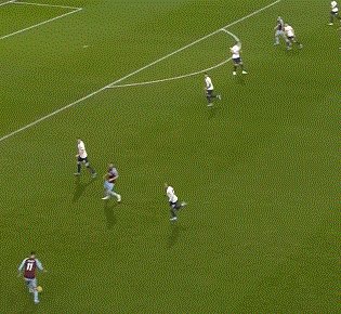 1645650906477099601.gif 【英超】孙兴慜传中凯恩中楣 热刺客场0比1负伯恩利