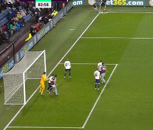 1645651562454077721.gif 【英超】孙兴慜传中凯恩中楣 热刺客场0比1负伯恩利