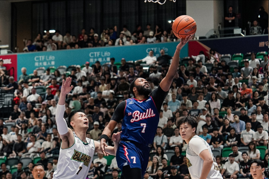 CBA要变天了！四川41连败球员都快跑光了，香港金牛3连冠坐等升级
