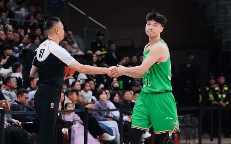 开云体育-辽宁输卡位战3将该反思!继伟狂铁,鄢手骐副作用,得姜宇星血亏